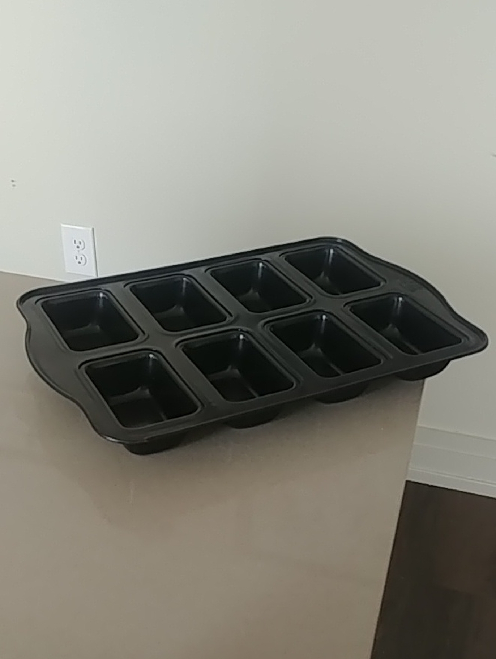 8-Cavity Nonstick Mini Bread Pan